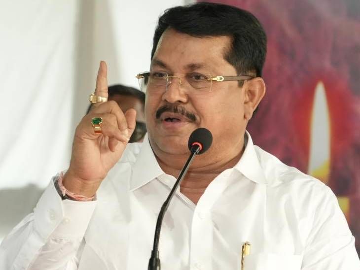..म्हणून विरोधी पक्षनेता नेमला जात नाही:राज्य दिवाळखोरीच्या उंबरठ्यावर, रेवडी वाटून निवडणूक जिंकण्याचा खेळ- विजय वडेट्टीवार